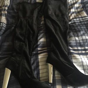 High heel boots